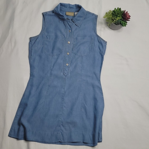 Liz Claiborne light denim tunic top sz 6 - Picture 3 of 7